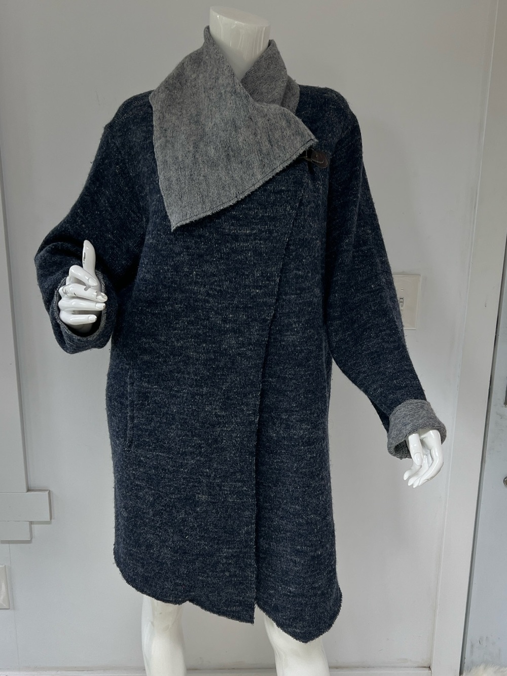 For CYNTHIA 100% wool cardigan wrap Women’s poncho Asymmetrical
